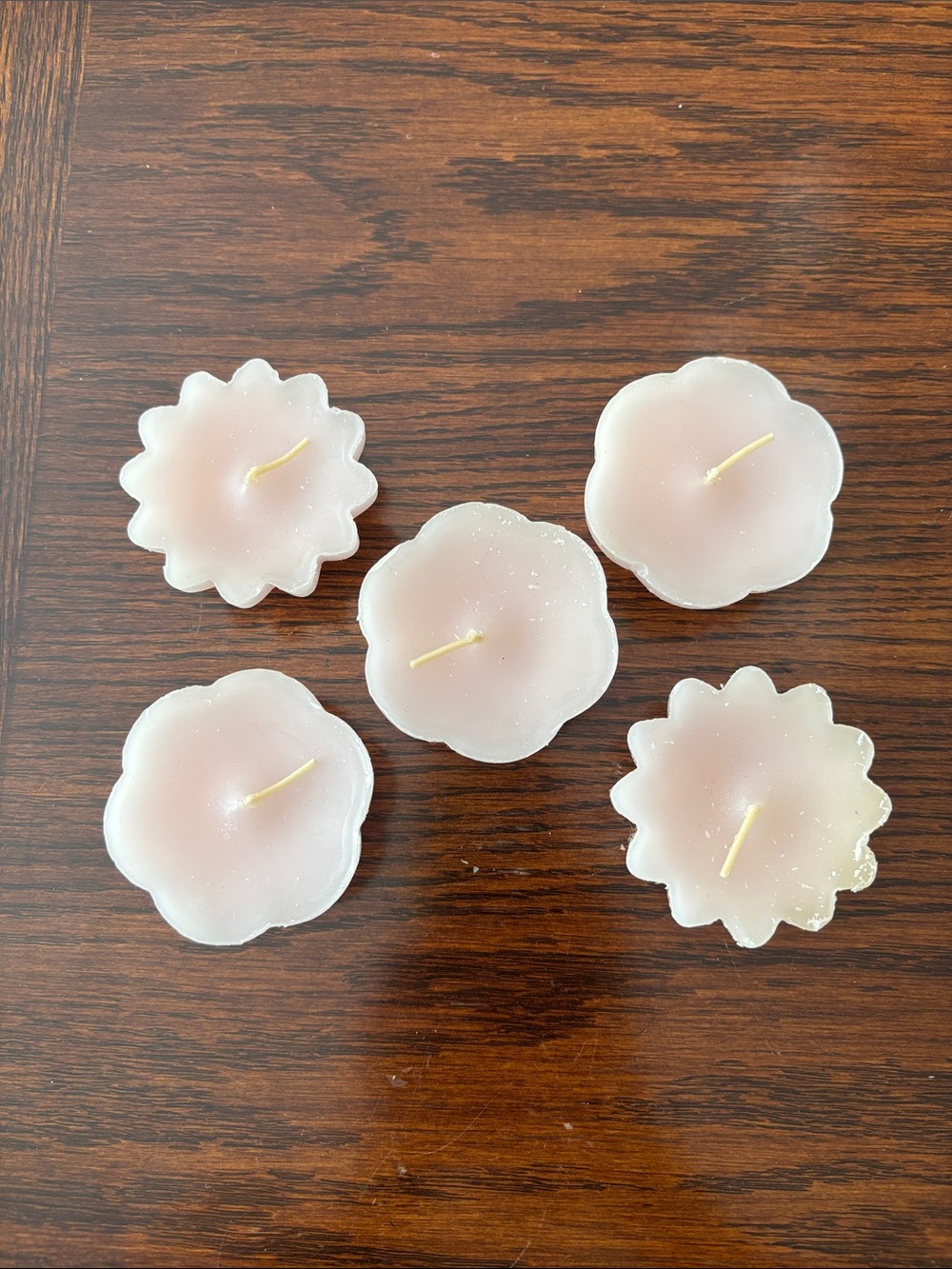 Set of5 PartyLite floral-shaped pastel pink color floating candles